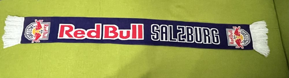 Шал на Ред Бул Залцбург