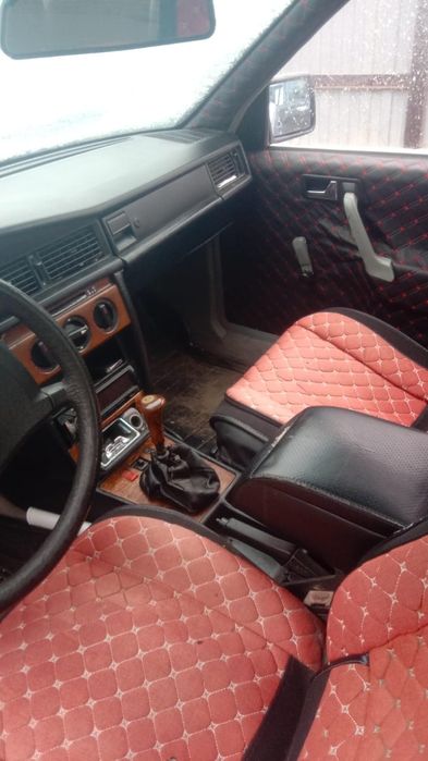 Мерседес 190 Е 1990