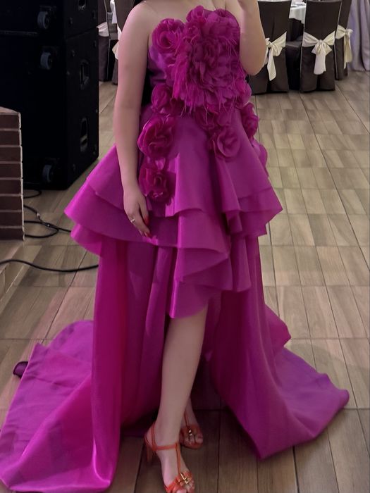 Роскошное вечернее платье