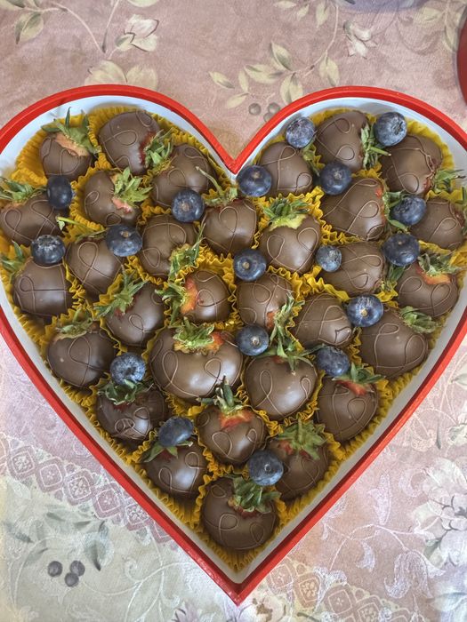 клубника в шоколаде