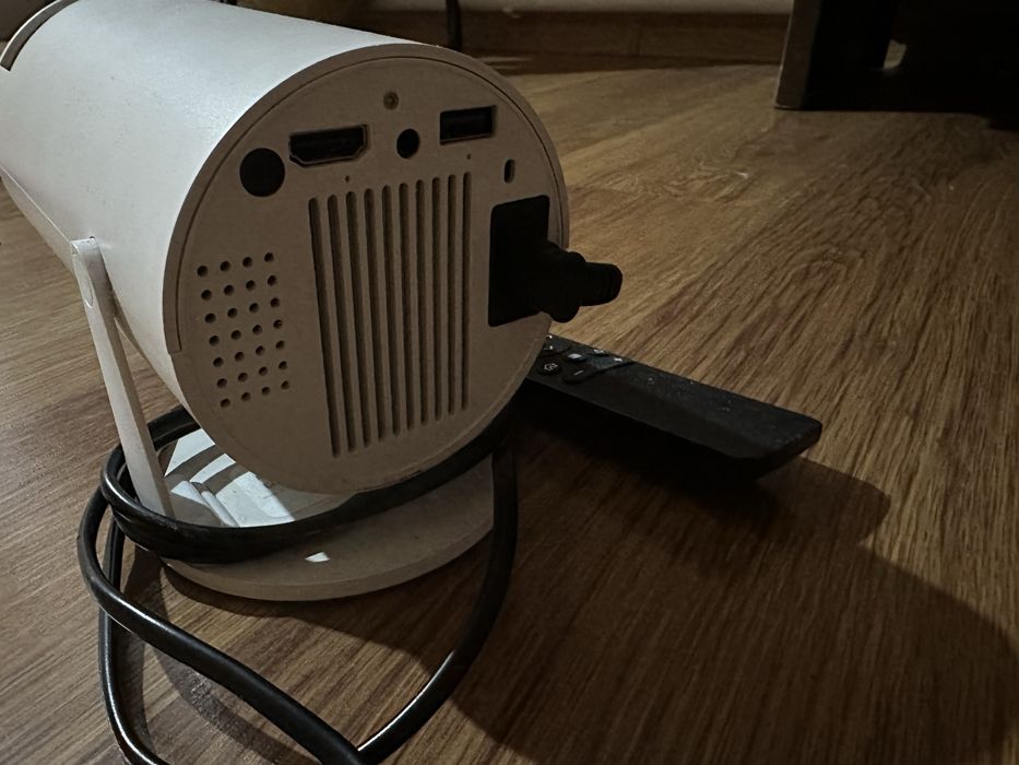 Проектор (вечерний кинотеатр)