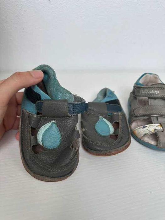 Sandalute din piele pt baietel, marime 21