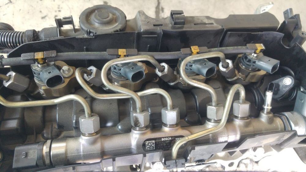 Injector 2.0 d bmw seria 2 f45 0445110613