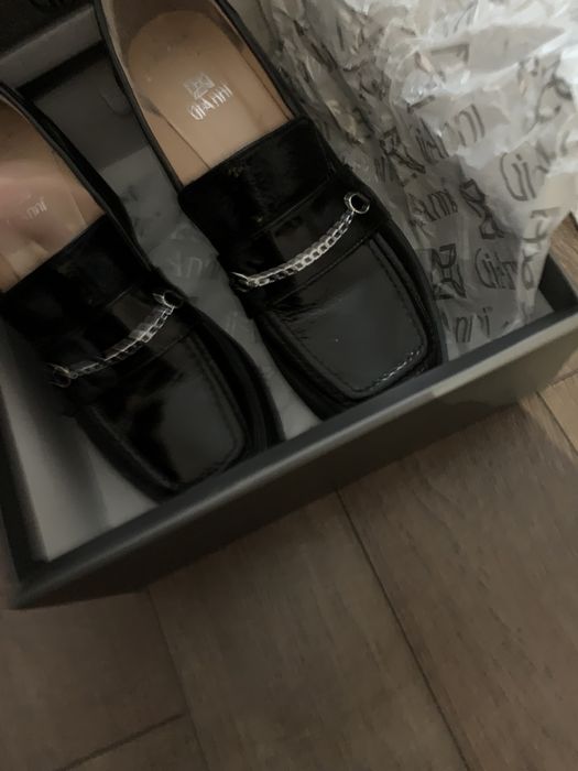 Обувки Gianni 50 лева