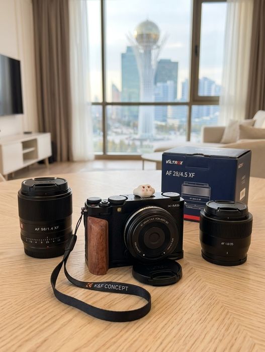 Fujifilm xm5 + 3 объектива.