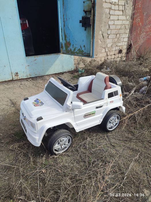 Продам детский автомобиль