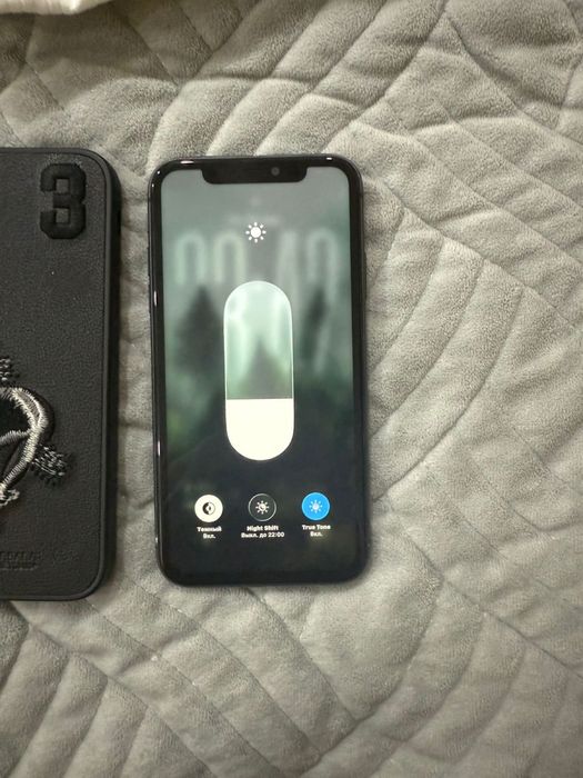 айфон 11 128 гб коробка доки есть