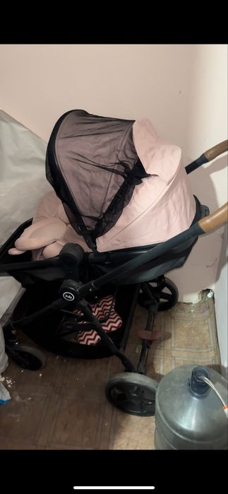 Продаю детскую коляску