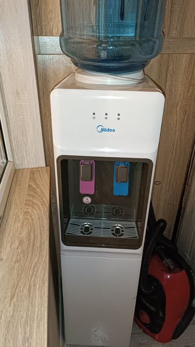 Срочно продам диванчик