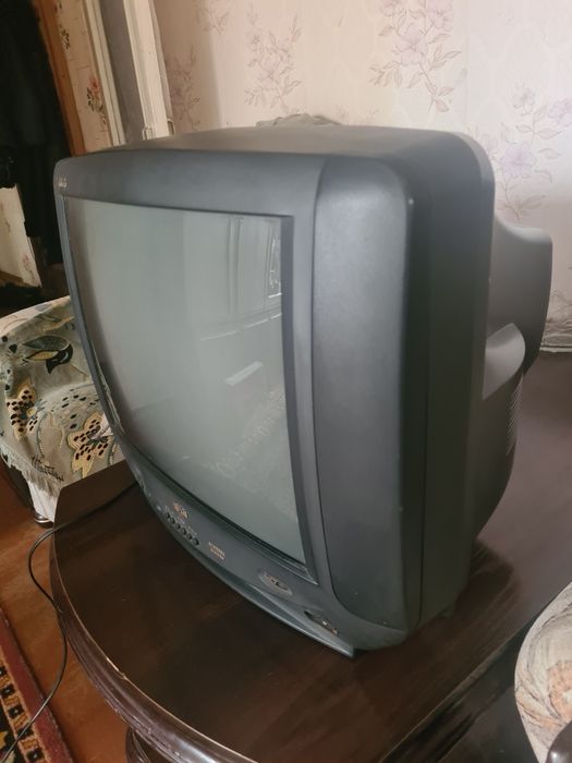 Продам телевизор с двд плеером