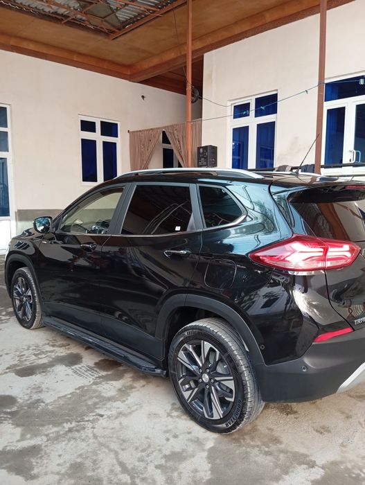 Tracker 2 preymum yangi salon kraska top toza