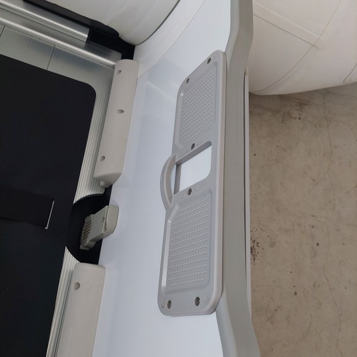 Нови надуваеми лодки с алуминиево дъно - Zander BD330P