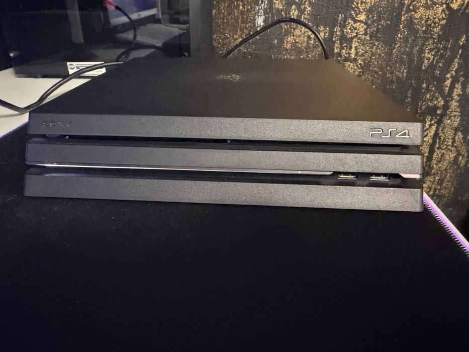 Playstation 4 Pro 1TB Modat Goldhen 13.02