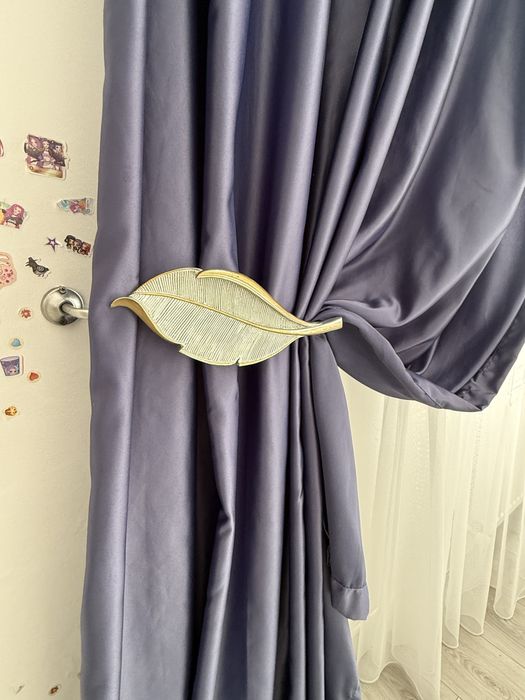 Шторы синие в хорошем состоянии