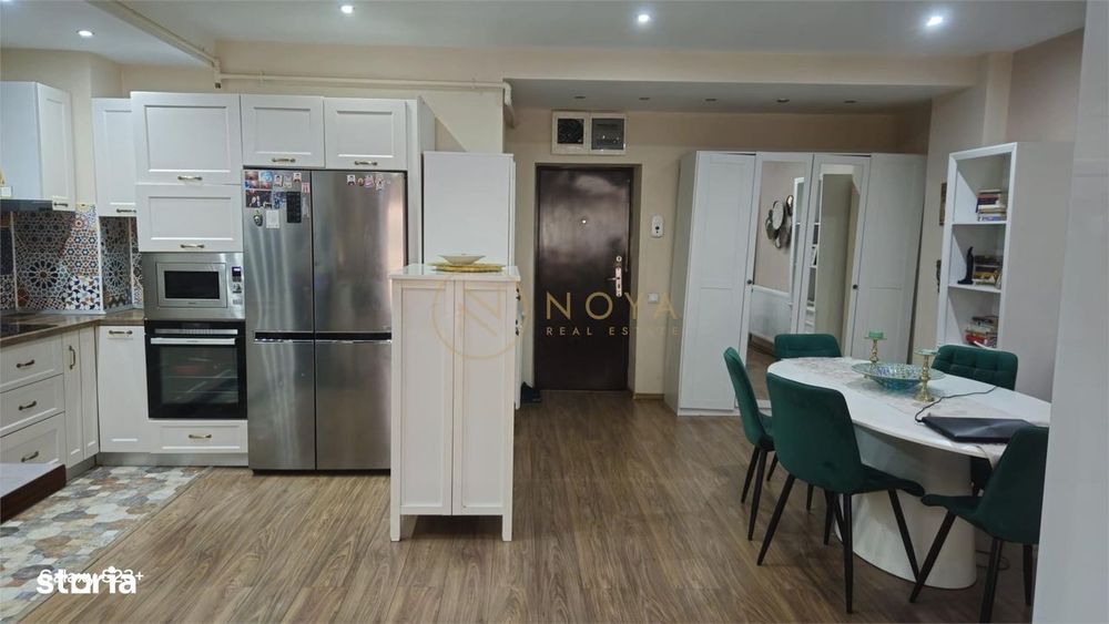 Apartament de vanzare de 4 camere in zona Pipera