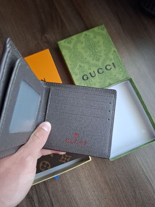 Louis Vuitton и Gucci портфейл