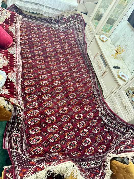 Туркман гилами 50 йиллик. Туркменский ковёр 50 летний