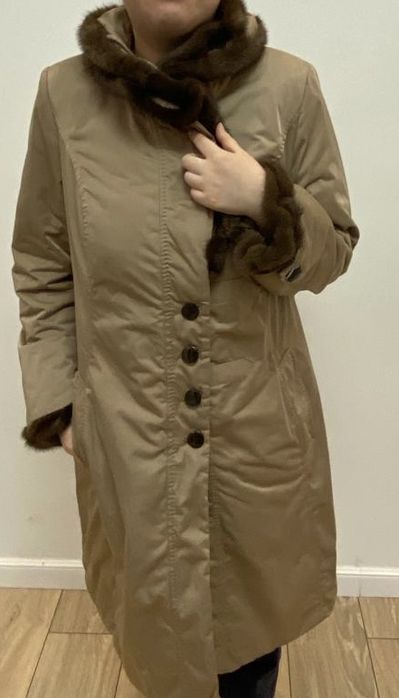 Пуховое пальто с норковой вставкой