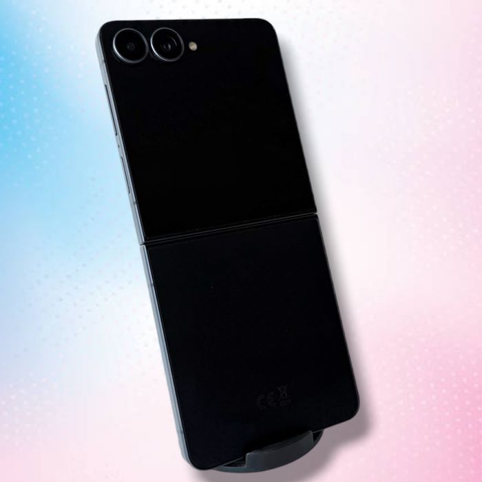 Samsung Galaxy Z Flip 7 5G 256GB 12RAM Jet Black Перфектен! Гаранция!