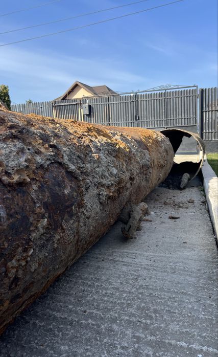 Țevi metalice gigant