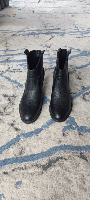 Продам новая обувь