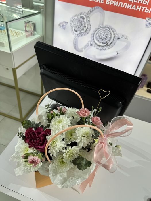 Свежая композиция цветов