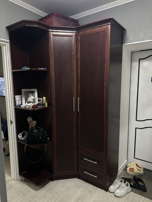Продам шкаф в прихожую