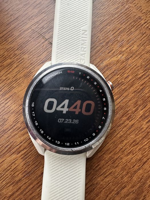 Часы мужские наручные Garmin.