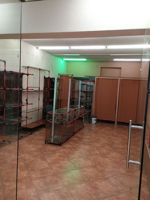 Магазин под наем до Форум Тракия оборудван 40 кв.м