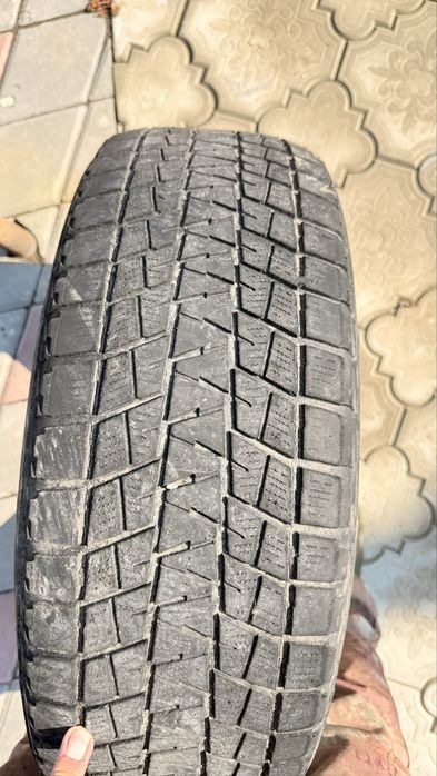 Продам резину. bridgestone blizzak