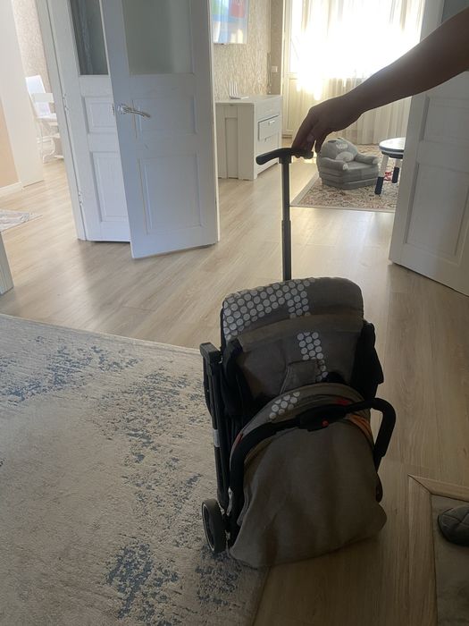 Коляска прогулочная