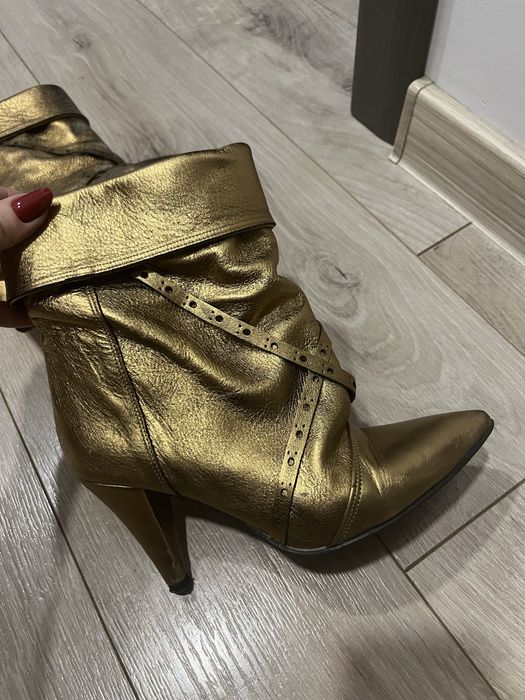 Cizme din piele naturală