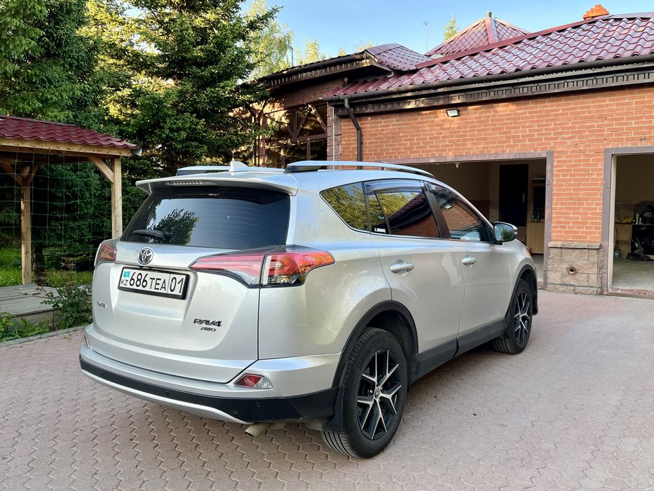Toyota RAV4 2017