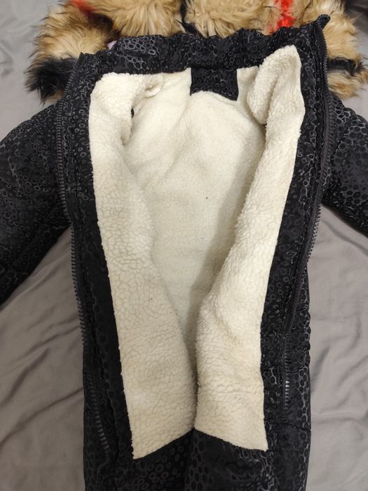 Продам куртку зимнюю на девочку