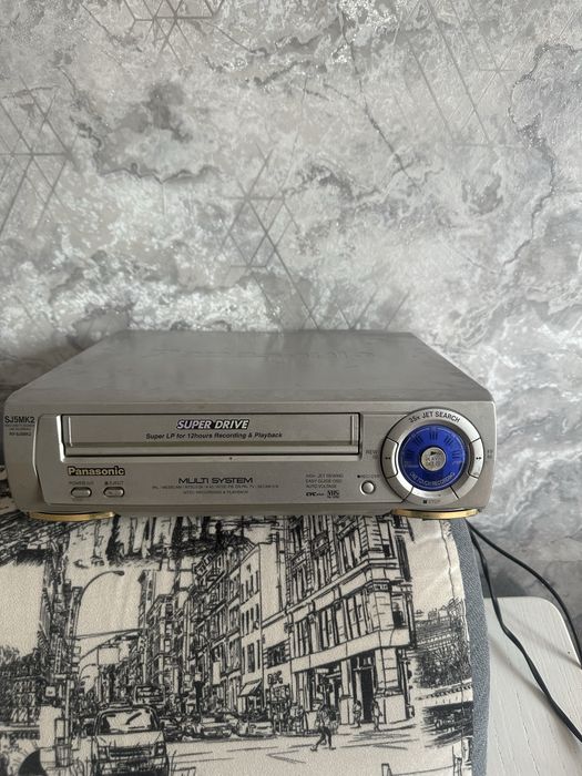 Продам видеомагнитофон