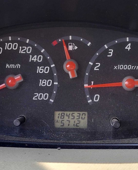 Autoturism Nissan Micra
