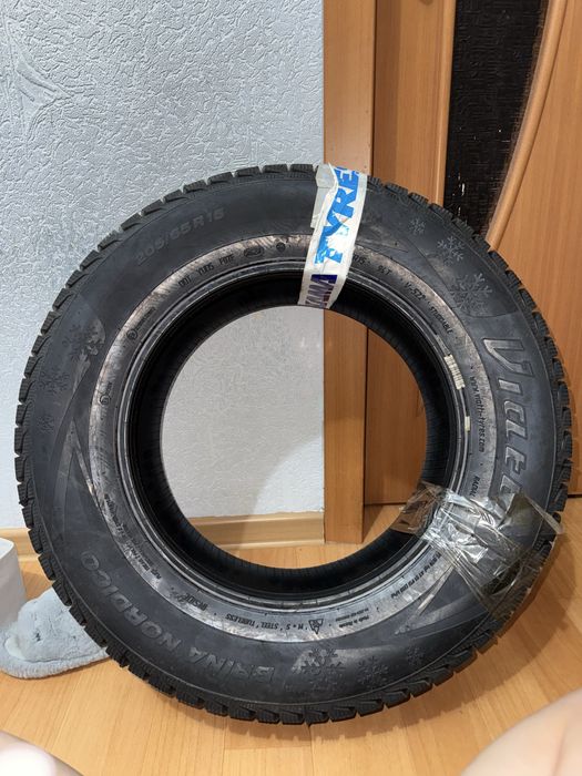 Продам комплект новых зимних шин