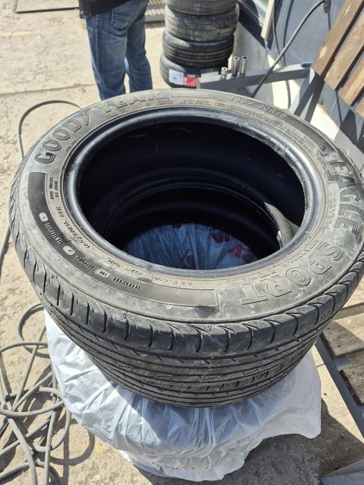 Продам 2 покрышки