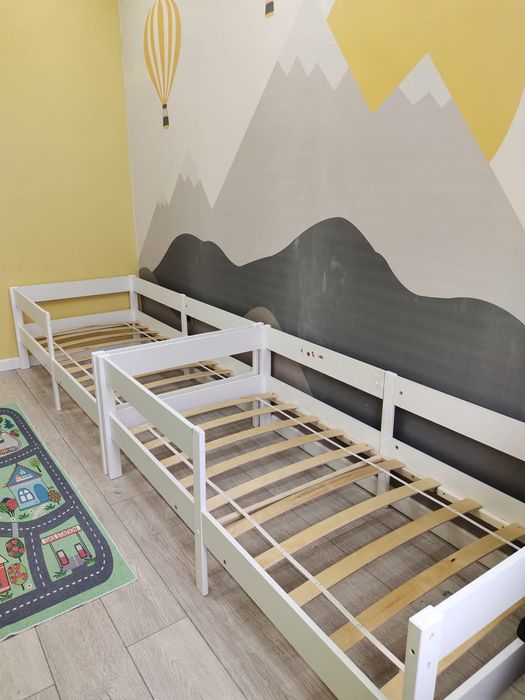 Детские кровати  2 штук