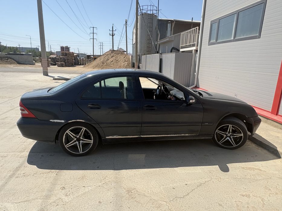 Mercedes benz c180 w203 сатуга