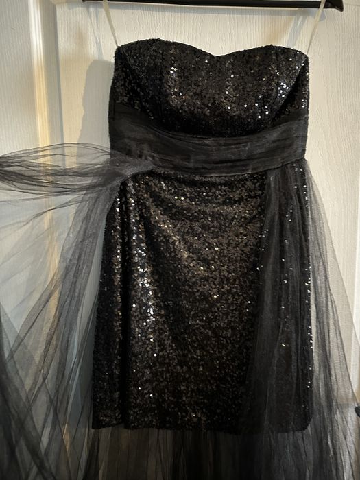 Официална черна рокля с паети