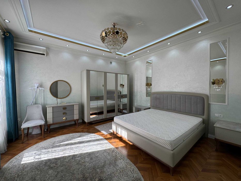 Продается Дом, 7-ком, 189 м2, 5 сот, Чинабад (87648)