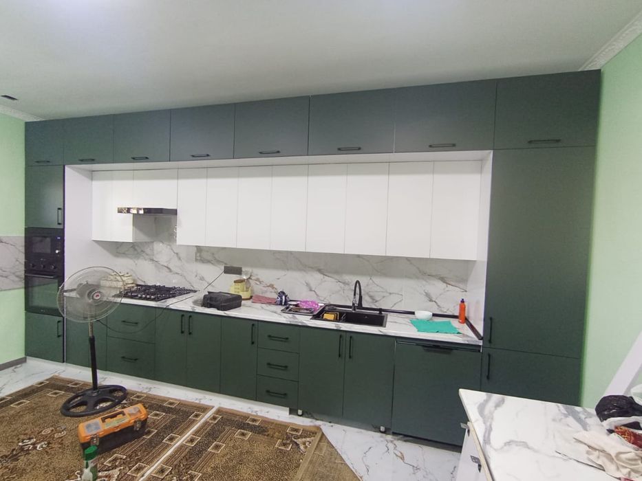 Kuxnniy garnitur na zakaz