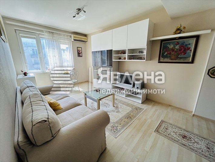 Продава се Четиристаен апартамент в Варна, ВИНС - 147 кв.м за 1939 €/кв.м - Снимка #1