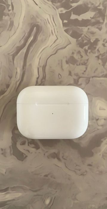 AirPods Pro with Wireless Charging Case