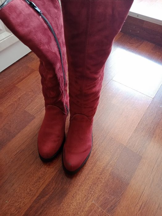 Сапоги демисезонные в отличном состоянии.