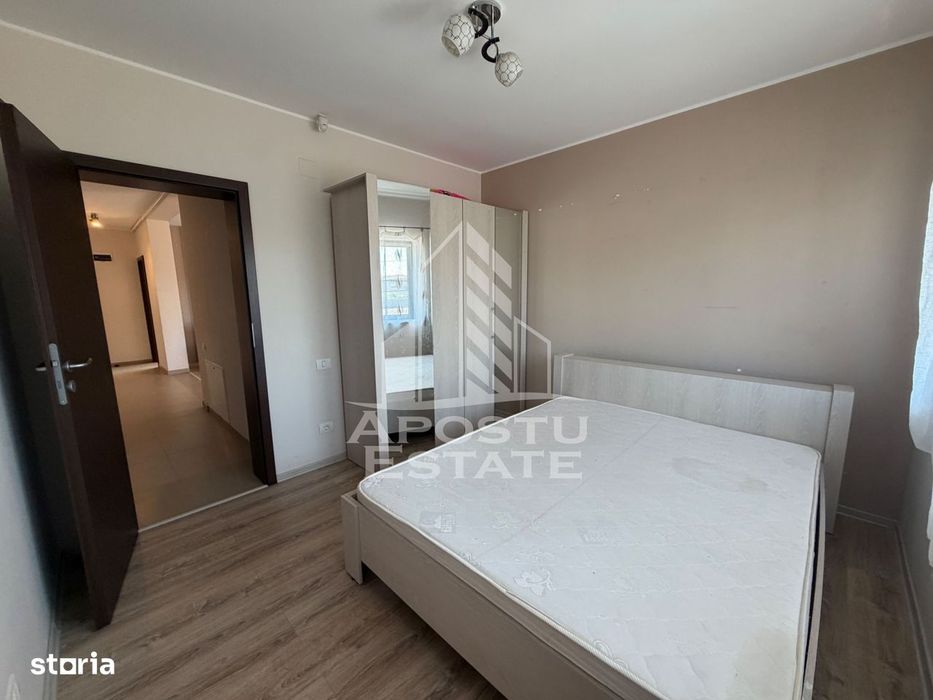 Apartament cu 3 camere de vânzare ,terasă mare, Dumbravita