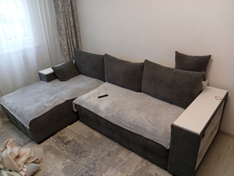 Vând Colțar Sufragerie