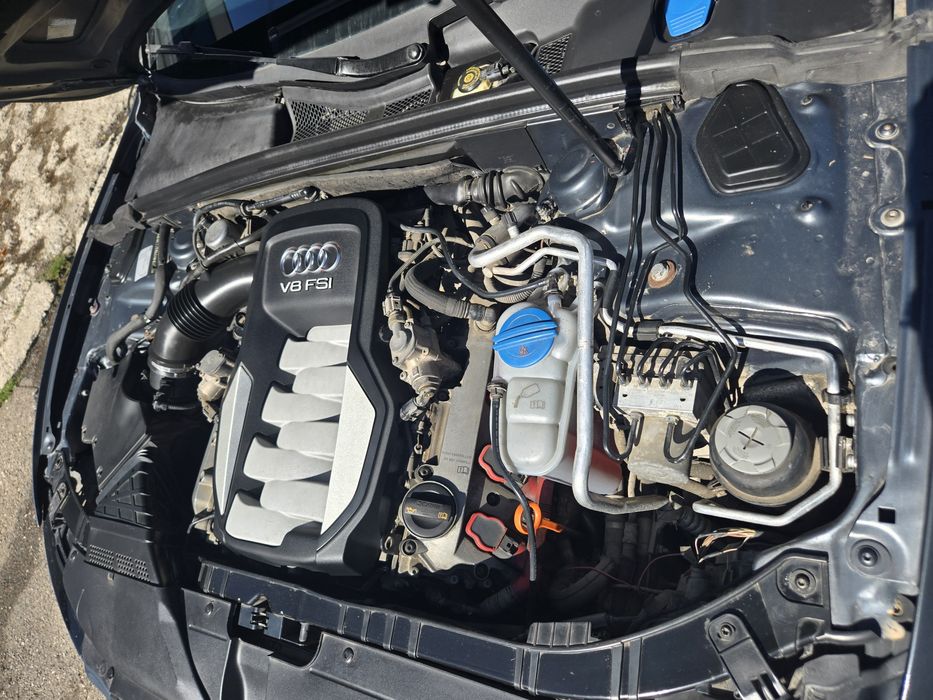 Audi S5 V8 ръчка
