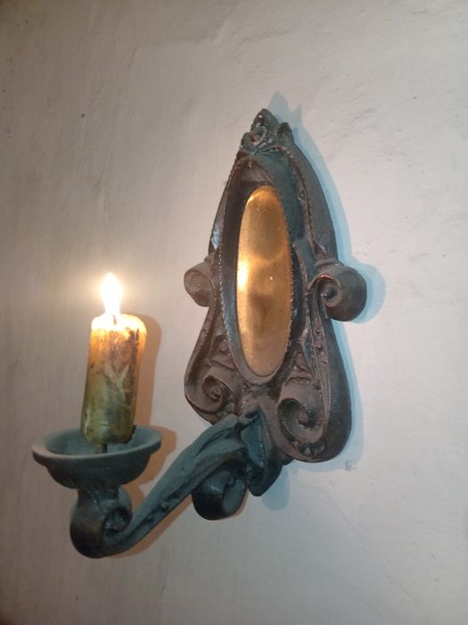 Подсвечник настенный